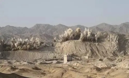 現在開采礦山都在用什么設備？